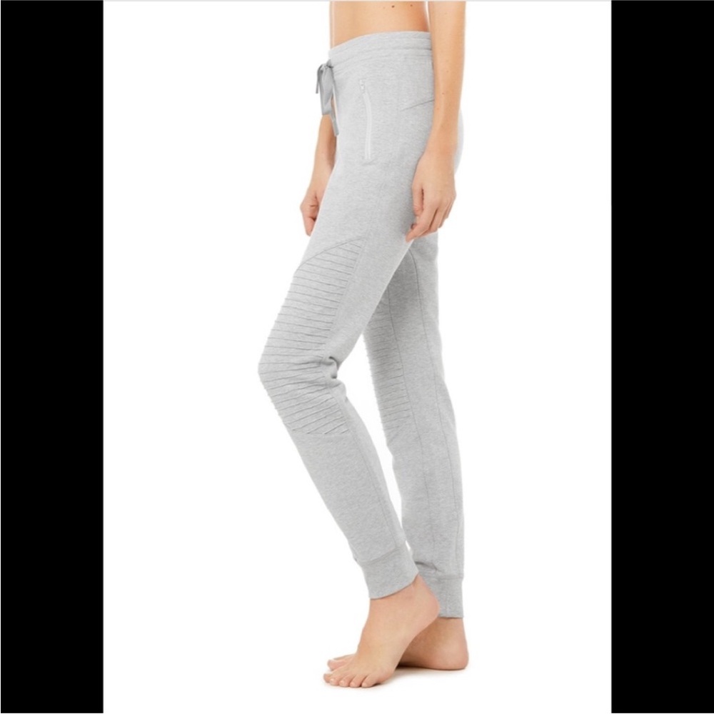 Alo Yoga Urban Moto Jogger in Dove Gray - Picture 3 of 15